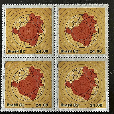 Quadra de Selos Comemorativos do Brasil - Telebrás - 10 Anos - 1982- Mint - ref.2319