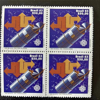 Quadra de Selos Comemorativos do Brasil - Ano Mundial das Comunicações - 1983 - Mint - ref.2347