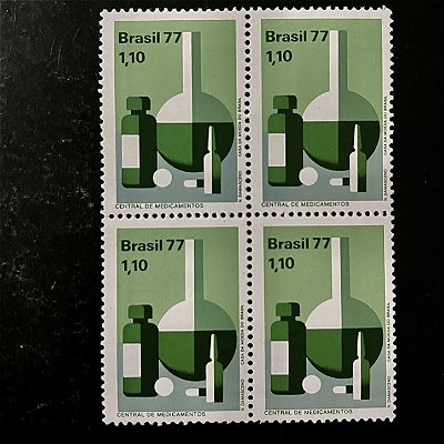 Quadra de Selos Comemorativos do Brasil - Amparo e Segurança - 1977 - Mint - ref.2436