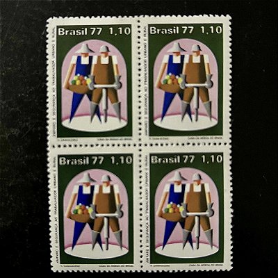 Quadra de Selos Comemorativos do Brasil - Amparo e Segurança - 1977 - Mint - ref.2441
