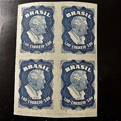 Quadra de Selos Comemorativos do Brasil - Homegem Postuma ao Presidente Delano Roosevelt - 1949 - Novo - ref.2718