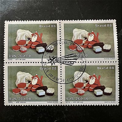 Quadra de Selos Comemorativos do Brasil - Natal 88 - Arte Origami - Papai Noel e Presentes - 1988 - com carimbo comemorativo - ref.2950