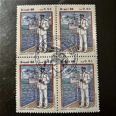 Quadra de Selos Comemorativos do Brasil - Trajes e Uniformes Militares - Capitão Tenente da Marinha - 1986 - com carimbo comemorativo - ref.2955