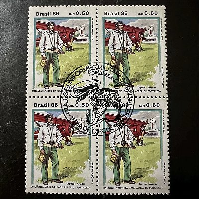 Quadra de Selos Comemorativos do Brasil - Trajes e Uniformes Militares - Capitão-Aviador - 1986 - com carimbo comemorativo - ref.2956