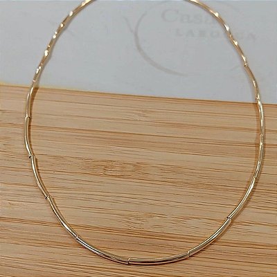 Colar canutilhos tubinho banho de ouro