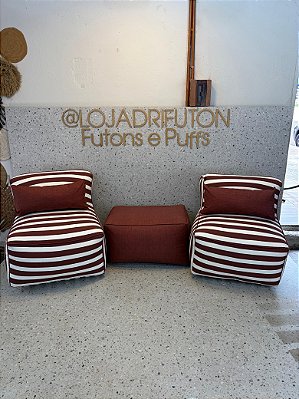 Conjunto Puff P Standard + 1 Peseira + 2 Almofadas Vinho Listrado