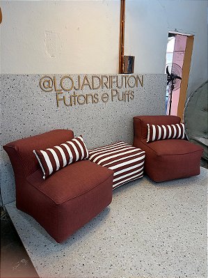 Conjunto Puff P Standard + 1 Peseira + 2 Almofadas Vinho