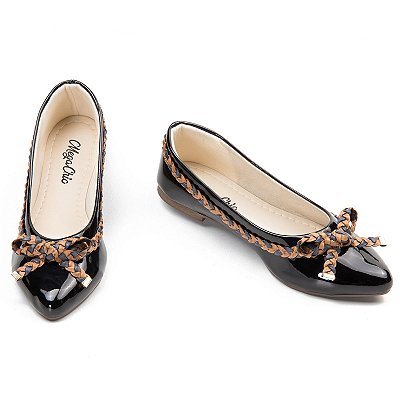 Sapatilha Preta com Laço Trançado