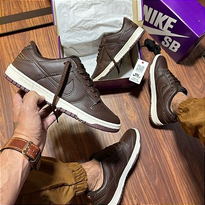 Nike SB Dunk Low - Marrom Premium