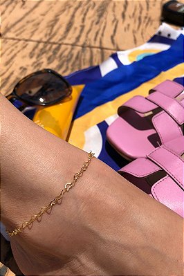 Tornozeleira Com Corrente De Corações Pequenos Banhado Em Ouro 18k