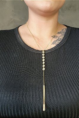 Colar Cumprido Com Mini Pérolas E Fio Banhado Em Ouro 18k