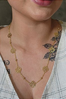 Colar Longo Com Bolinha E Flor Banhado Em Ouro 18k