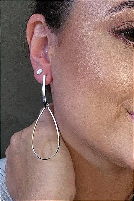 Brinco Grande De Fio E Gota Vazada Banhado Ródio Branco