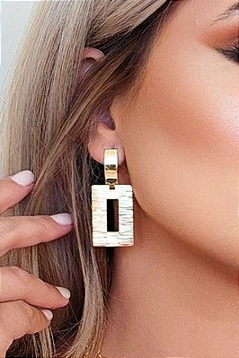 Brinco Grande De Retângulo Vazado Banhado Em Ouro 18k