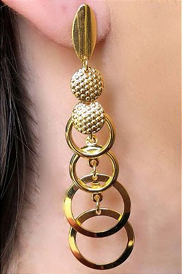 Brinco Médio Com Círculos Diferentes Banhado Em Ouro 18k