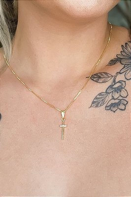 Colar Pingente Cruz Com Detalhe De Zircônia Banhado Em Ouro 18k