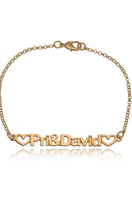 Pulseira Com Nome Do Casal E Corações Vazados Folheado Em Ouro 18k