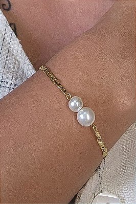 Pulseira Corrente Com Duas Pérolas Grandes Banhado Em Ouro 18k