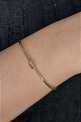 Bracelete Fino Com Nó Banhado Em Ouro 18k