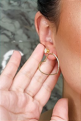 Brinco Médio Com Coração Vazado Horizontal Banhado Em Ouro 18k
