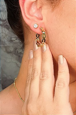 Brinco Argola Média Com Vazados Ovais Banhado Em Ouro 18k