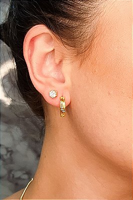 Brinco Argolinha Trabalhada Com Vazado Banhado Em Ouro 18k