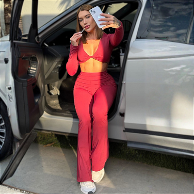 CONJUNTO CROPPED TRANSPASSADO E CALÇA FLARE MARSALA