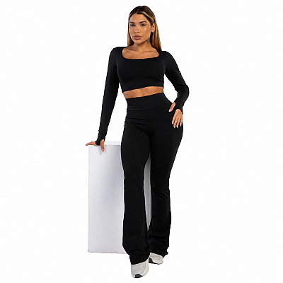 CONJUNTO CROPPED MANGA LONGA E LEGGING FLARE PRETO