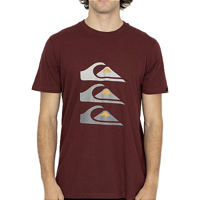 Camiseta Quiksilver Three Logo SM26 Masculina Vinho