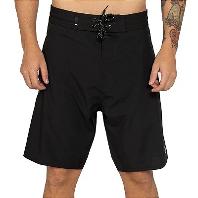 Bermuda Quiksilver Street Trunk Solid 20 SM26 Preto