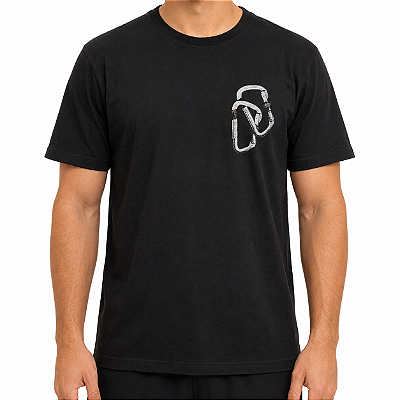 Camiseta Osklen Vintage Mosquetão Masculina Preto