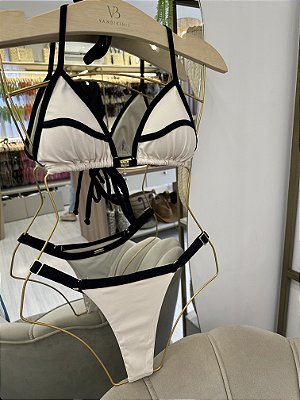 Cortininha com bojo 018 + cal 794 Ipanema off e preto