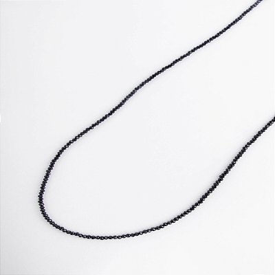 COLAR LONGO DE CRISTAIS PRETO