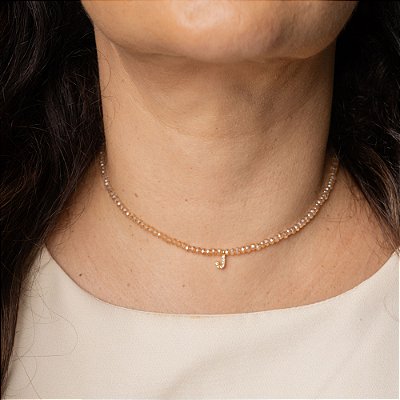 COLAR DE CRISTAL COM LETRINHA DE ZIRCÔNIA DOCE DE LEITE