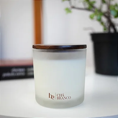 Vela de Chá Branco – Leveza e Serenidade