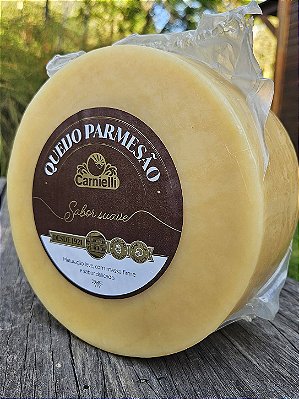 Queijo Carnielli Parmesão Suave (2,7 kg)