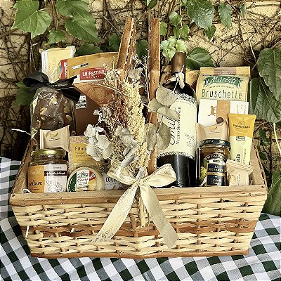 Cesta Presente com Vinho Tinto Seco e Seleção Gourmet Completa