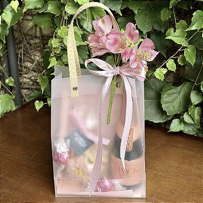 Cesta Presente com Mini Espumante e Chocolate Lindt