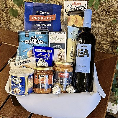 Cesta Gourmet Premium com Vinho, Massa e Seleção Completa