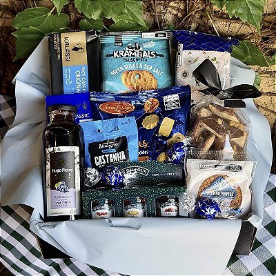Cesta Café da Manhã Premium com Suco e Bolo | Presente Especial
