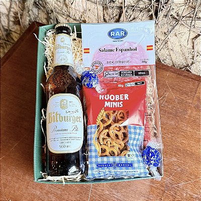 Cesta Kit Cerveja Especial com Salame e Snacks