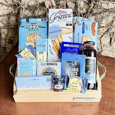Cesta Presente Gourmet com Suco Integral, Chocolates e Delícias Especiais