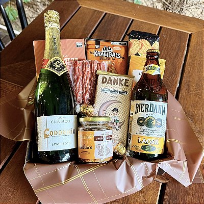 Cesta Presente Dia dos Pais com Espumante, Cerveja e Petiscos Gourmet