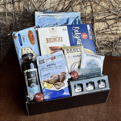 Cesta Gourmet com Suco de Uva Integral e Delícias Especiais