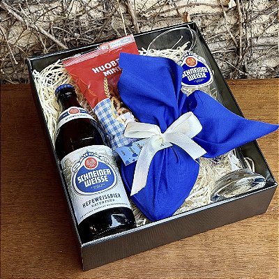Cesta Presente com Cerveja Especial, Taça e Petiscos Gourmet
