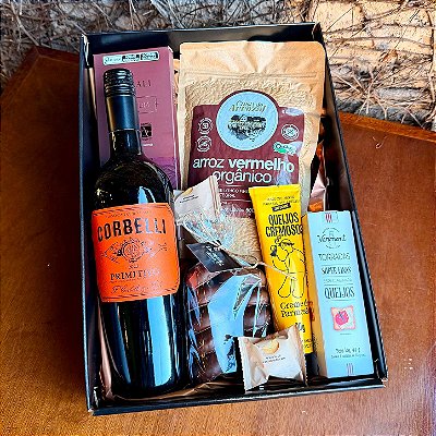 Cesta Gourmet com Vinho e Delícias Especiais