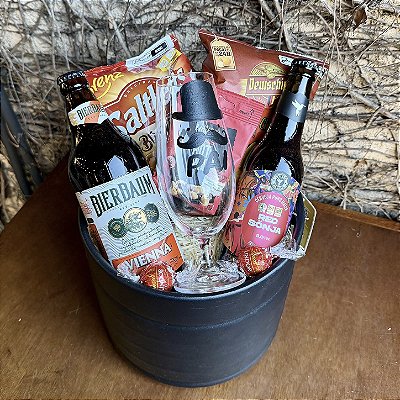 Cesta Presente Dia dos Pais com Cervejas Artesanais e Taça Personalizada