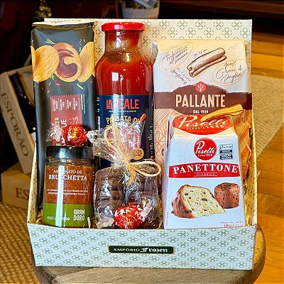 Cesta de Natal Gourmet com Massa e Mini Panetone Italiano