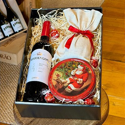 Cesta de Natal com Vinho Tinto Seco e Chocolates