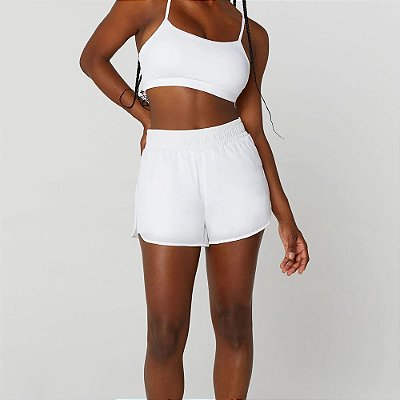 Shorts Alto Giro Sobreposto Eterno Abertura Lateral Branco